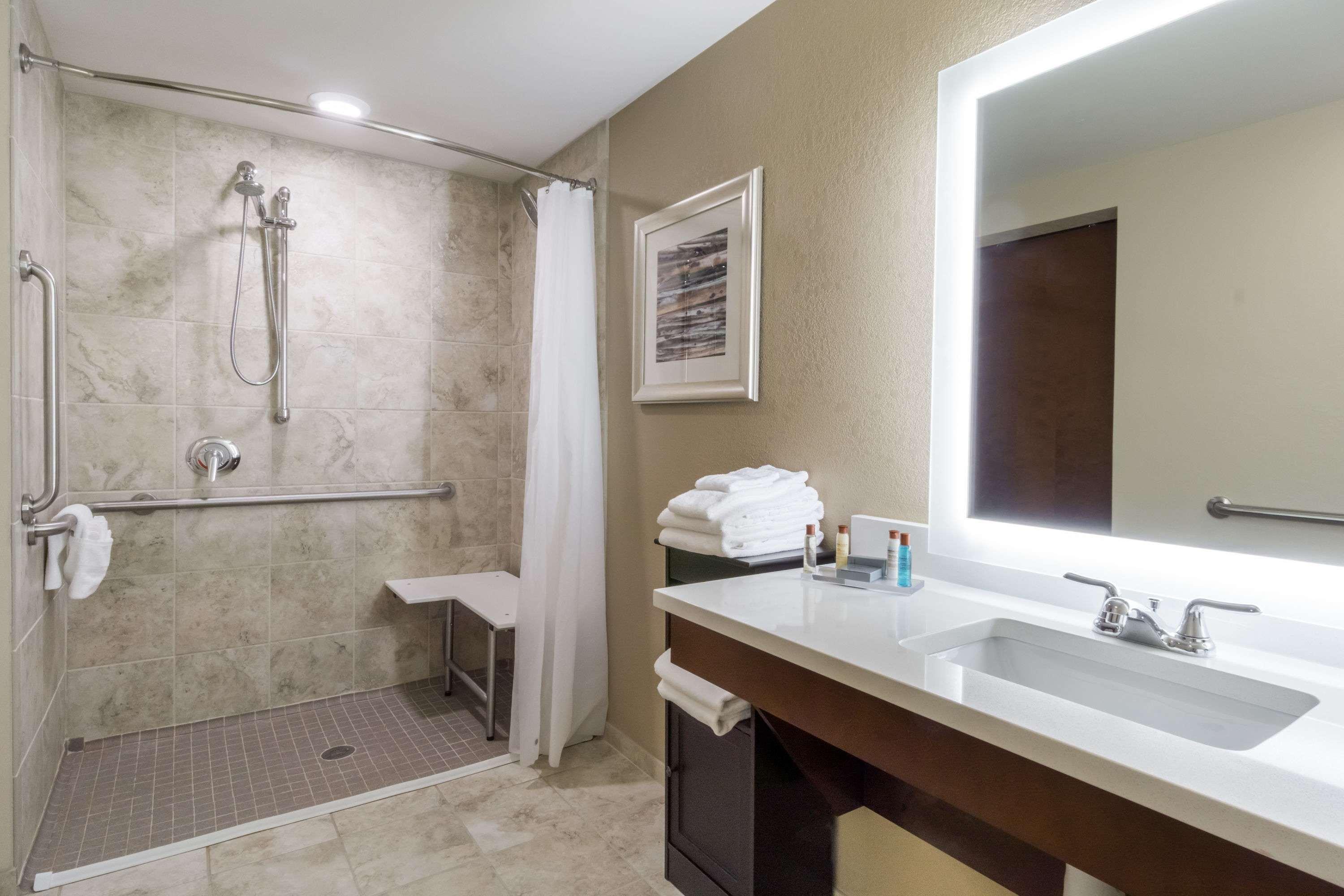 Hawthorn Suites By Wyndham Wheeling At The Highlands Triadelphia Εξωτερικό φωτογραφία