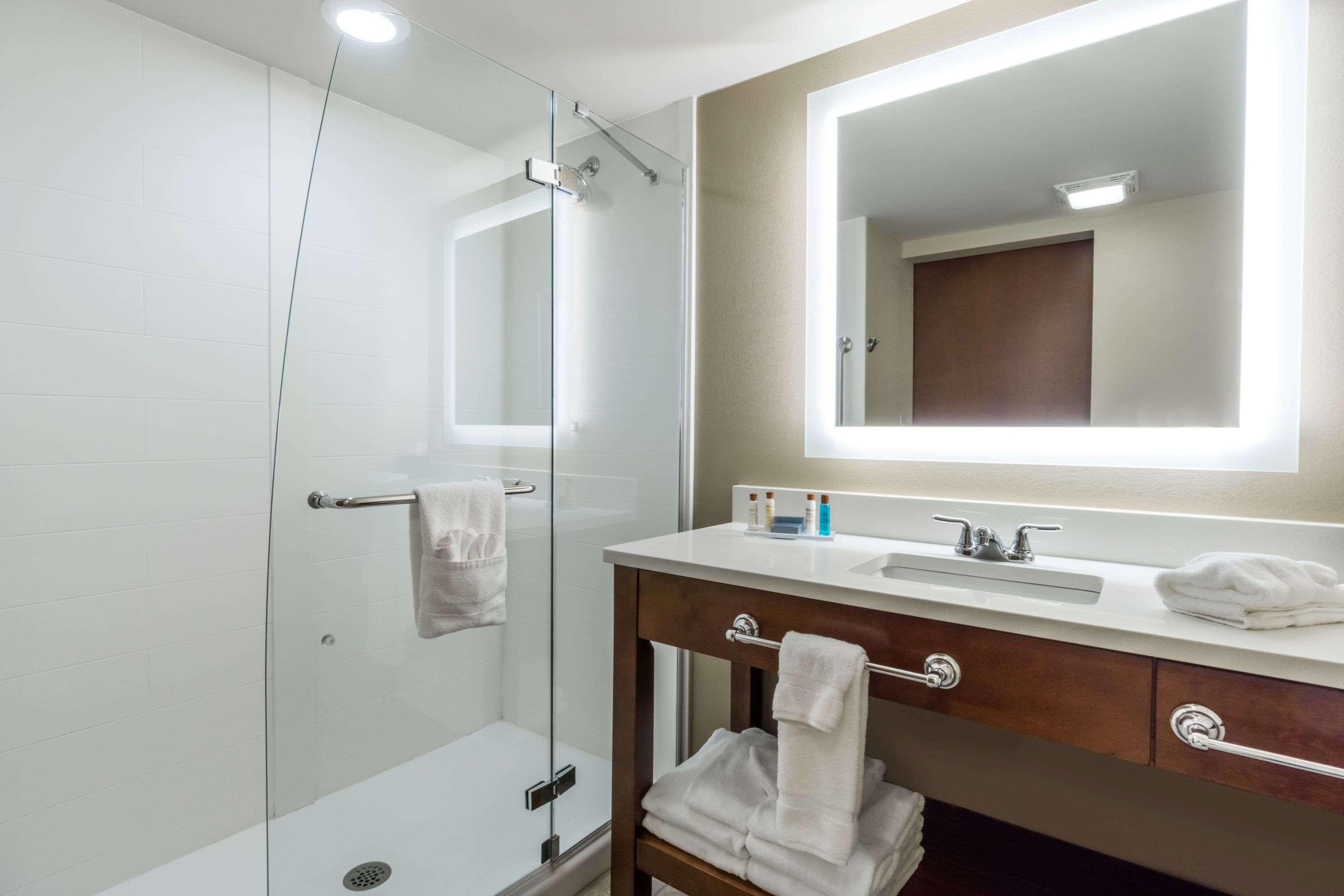 Hawthorn Suites By Wyndham Wheeling At The Highlands Triadelphia Εξωτερικό φωτογραφία