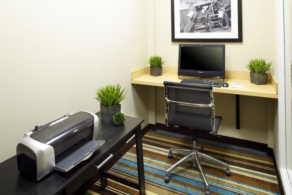 Hawthorn Suites By Wyndham Wheeling At The Highlands Triadelphia Εξωτερικό φωτογραφία