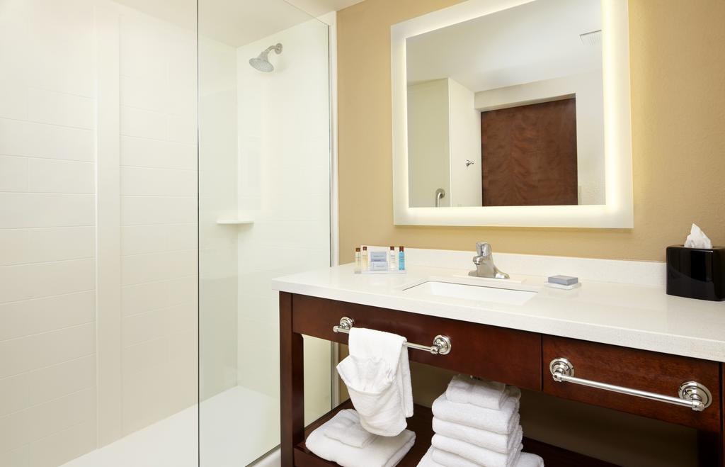 Hawthorn Suites By Wyndham Wheeling At The Highlands Triadelphia Εξωτερικό φωτογραφία